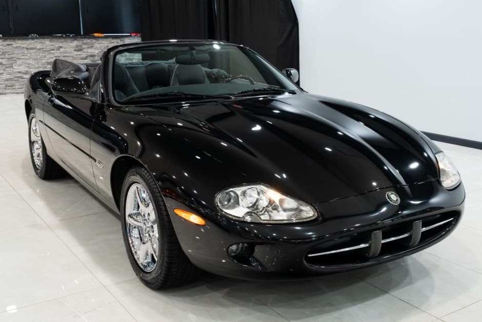 1999 Jaguar XK8 sold for $20,050