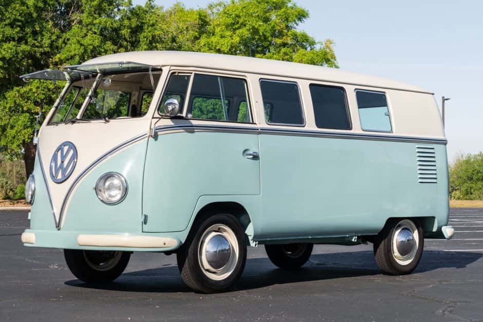 1960 Volkswagen Split-Window Bus sold for $18,250