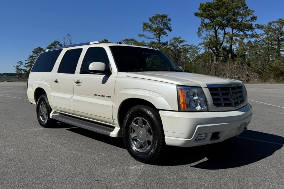 2005 Cadillac Escalade & EXT GMT800 (2002-2006) sold for $14,250