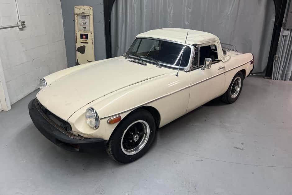 1979 MG MGB sold for $1,000