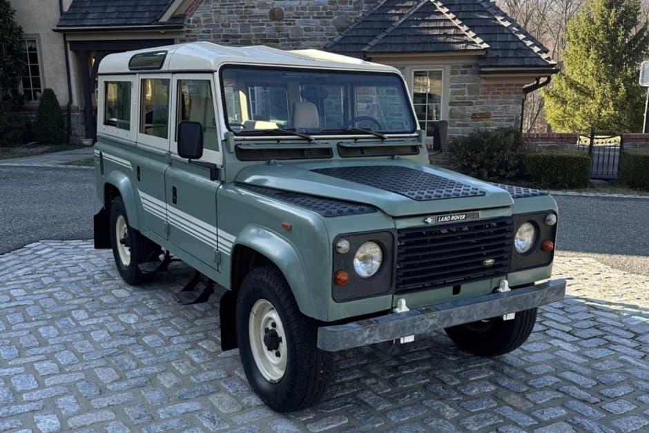 1984 Land Rover 110 / Defender 110 (Euro Spec) sold for $24,000