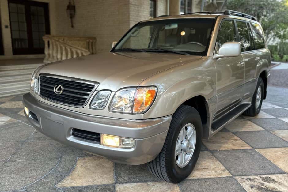 1998 Lexus LX470 sold for $21,000