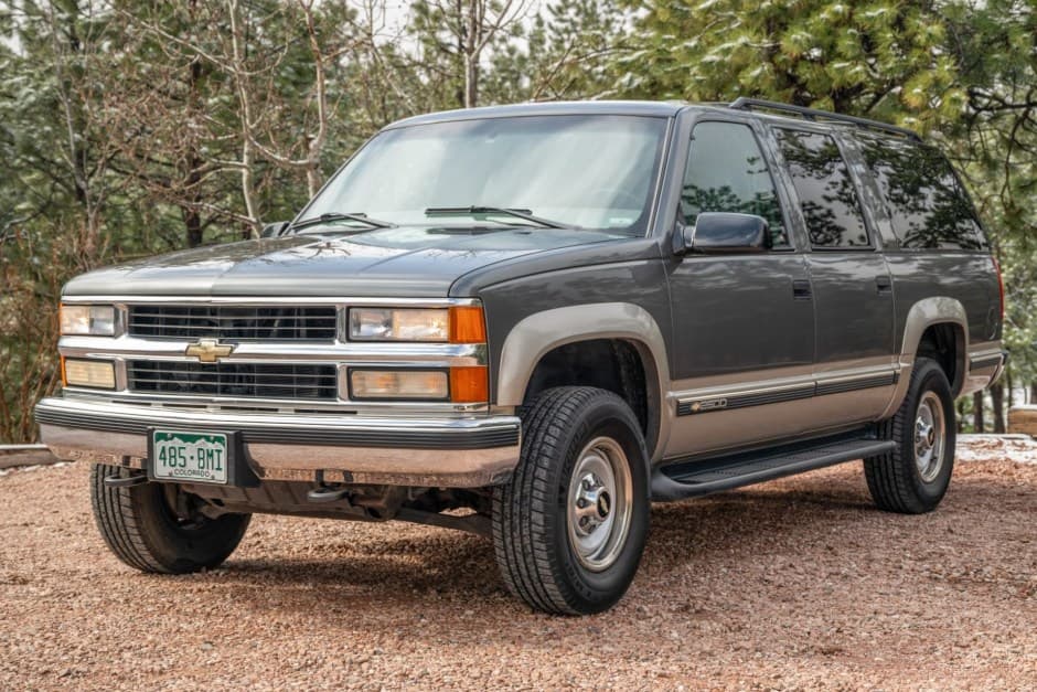 1999 Chevrolet Suburban (GMT400 1992-1999) sold for $12,000