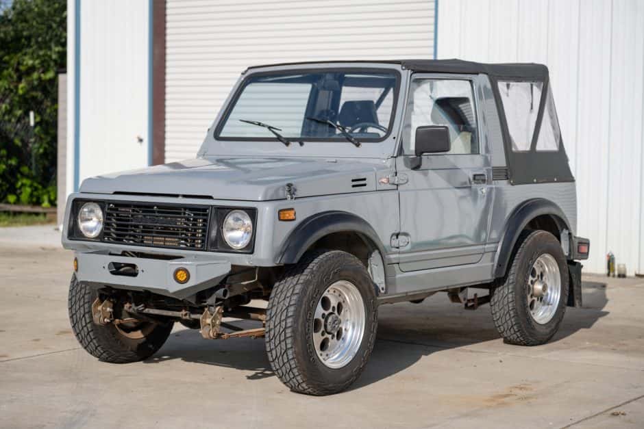 1986 Suzuki Samurai sold for $6,586