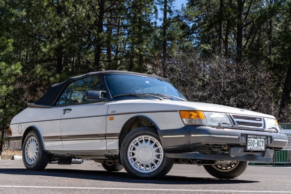 1991 Saab 900 sold for $19,500