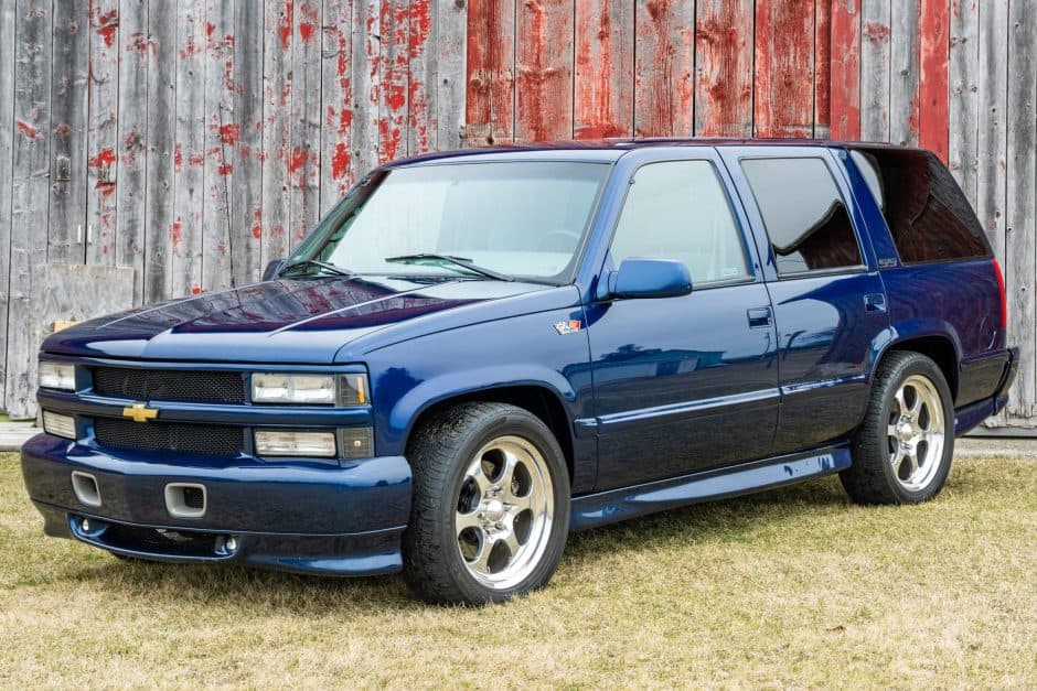 1996 Chevrolet Tahoe GMT400 sold for $14,294