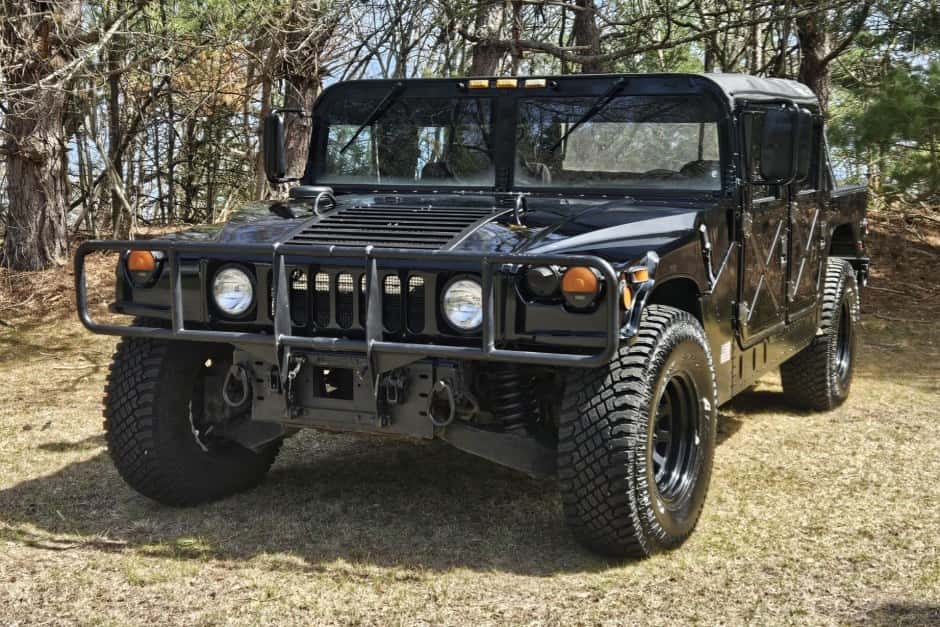 1997 Hummer HMMWV/Humvee sold for $31,000