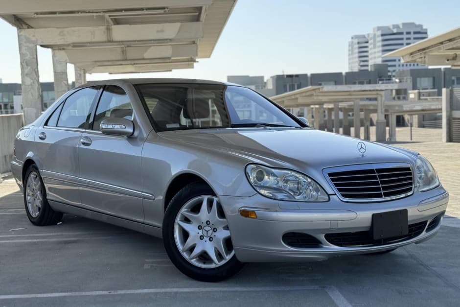 2003 Mercedes-Benz W220 S-Class sold for $7,800