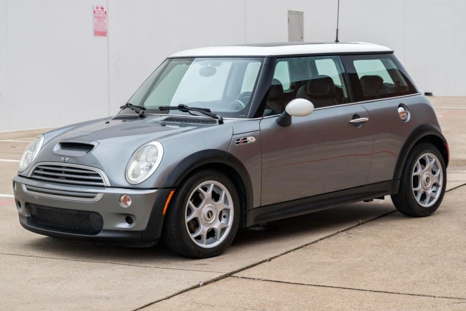 2002 Mini R53 Cooper S sold for $7,200