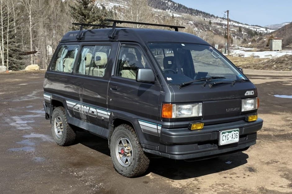 1988 Toyota LiteAce & TownAce sold for $9,500