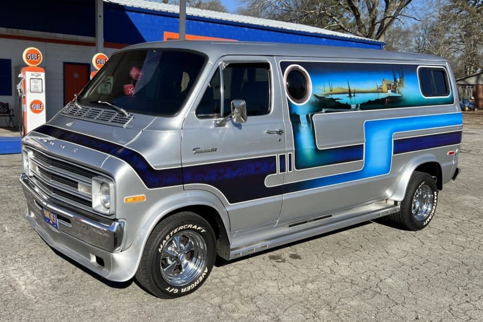 1977 Dodge sold for $23,500