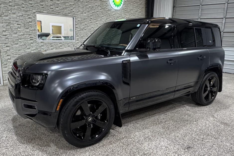 2024 Land Rover Defender L663 sold for $89,707