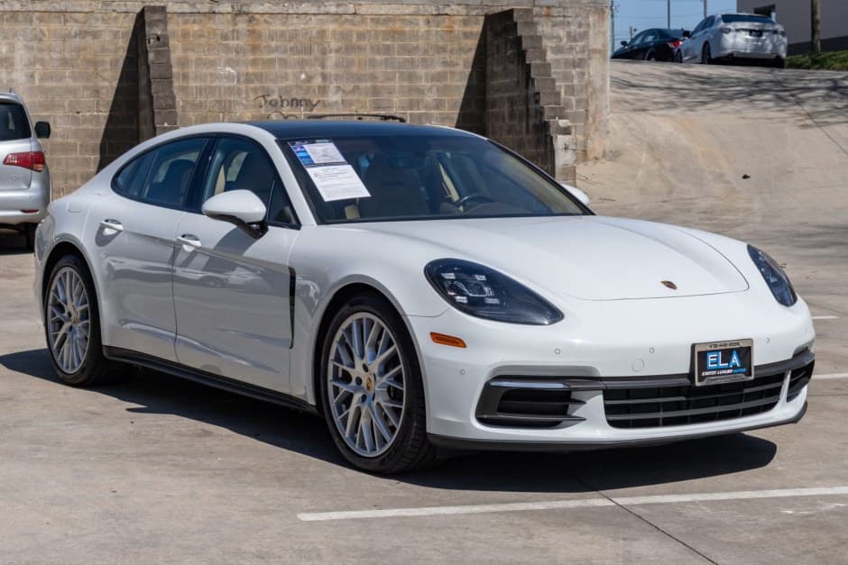 2020 Porsche Panamera sold for $47,500
