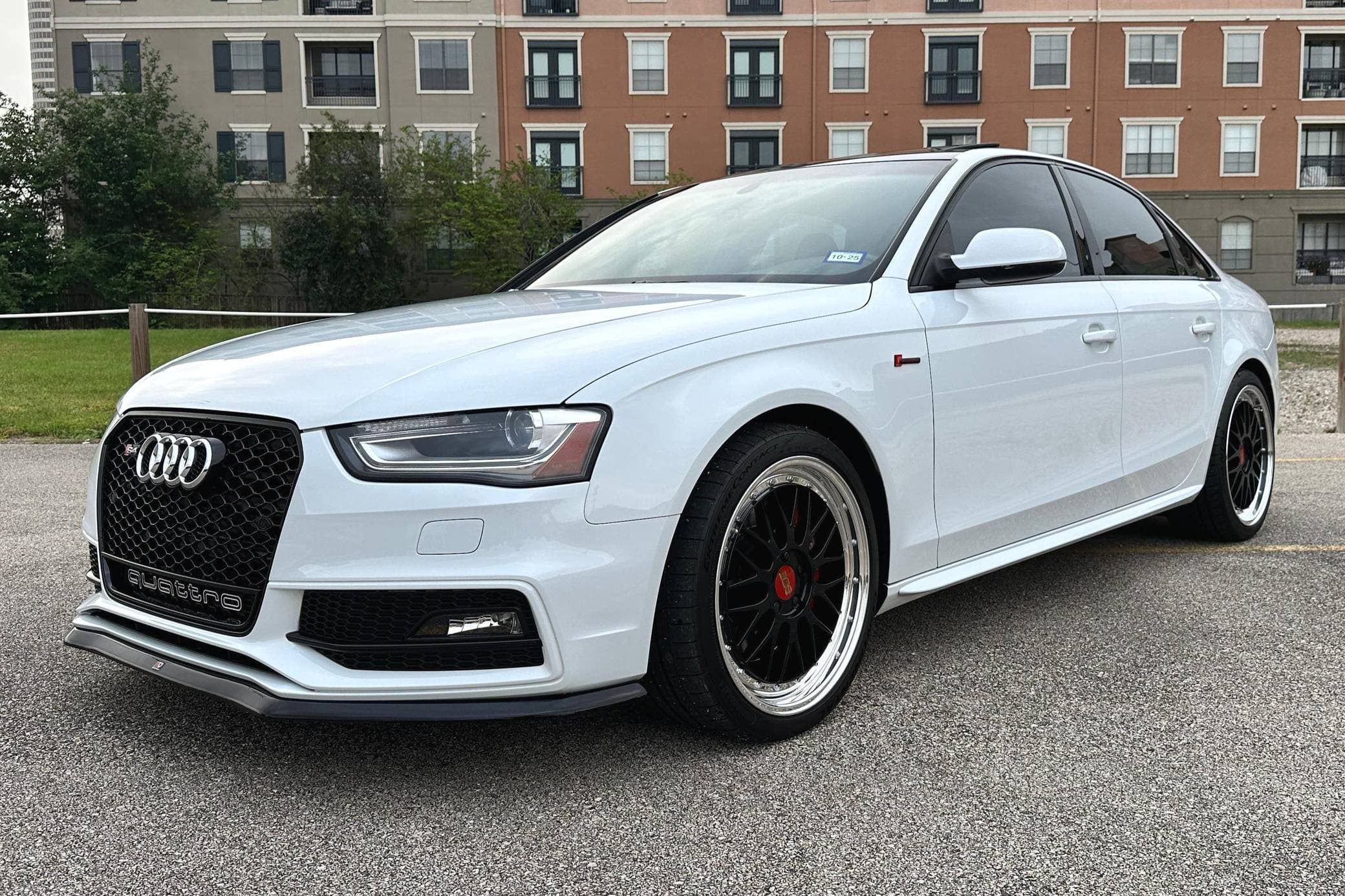 2015 Audi B8 S4 sold for $33,250