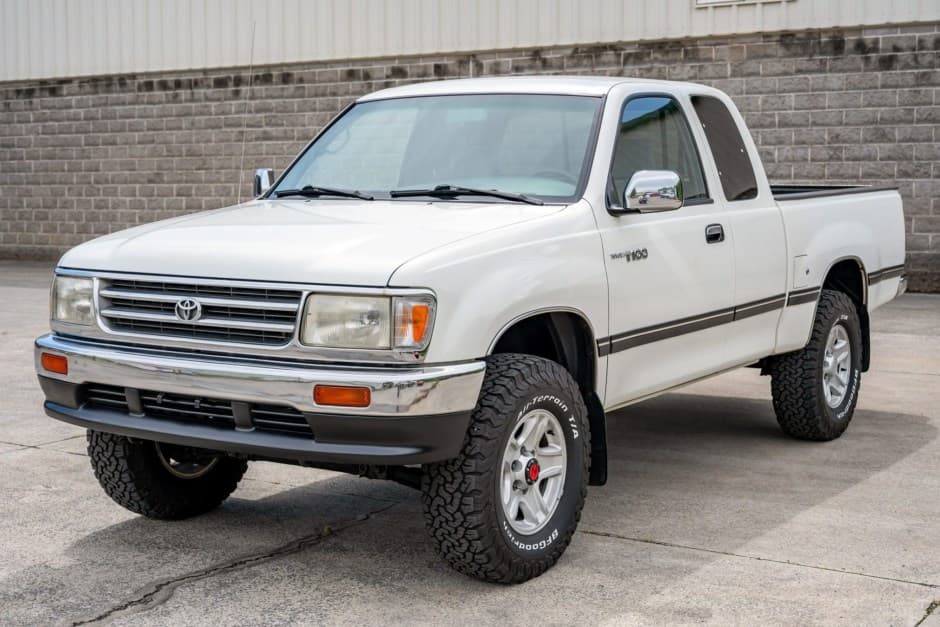 1998 Toyota T100 sold for $21,500