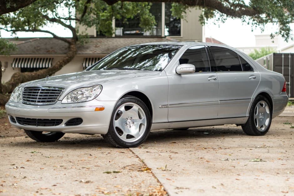 2003 Mercedes-Benz W220 S-Class sold for $13,750