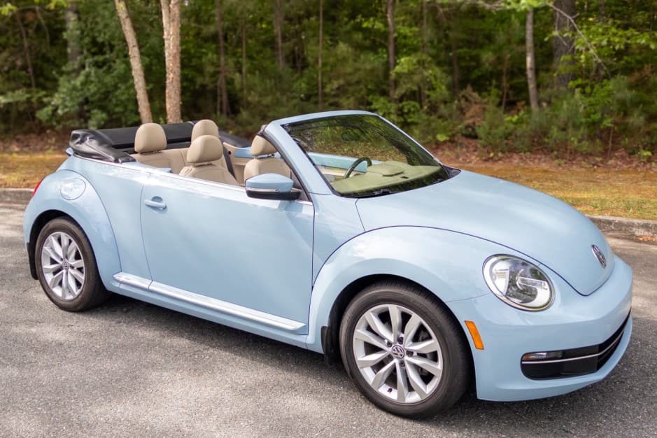 2014 Volkswagen A5 Beetle (2012-2019) sold for $23,486