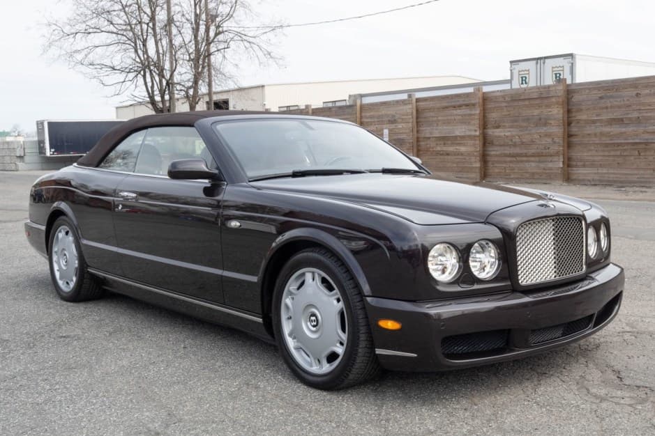 2009 Bentley Azure sold for $75,500