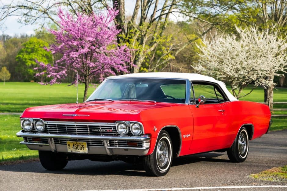 1965 Chevrolet Impala (1965-1970) sold for $38,000