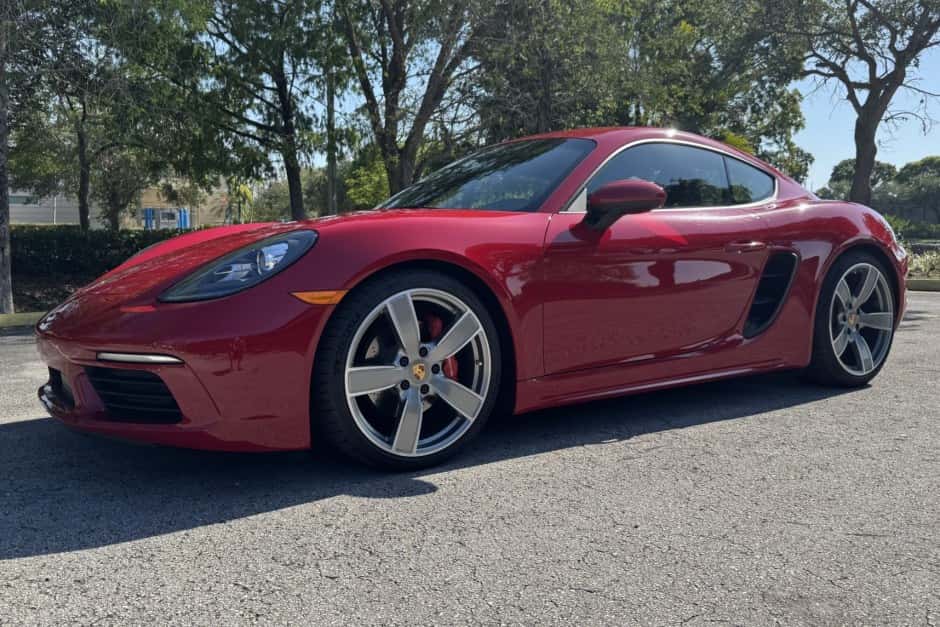 2018 Porsche 982 718 Cayman sold for $57,500