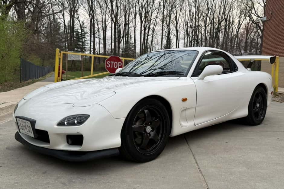 1996 Mazda RX-7 FD sold for $28,100