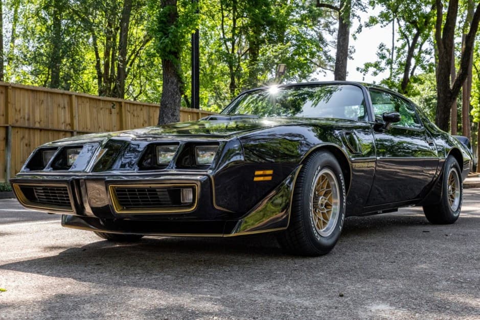 1979 Pontiac Firebird (1970-1981) sold for $30,000