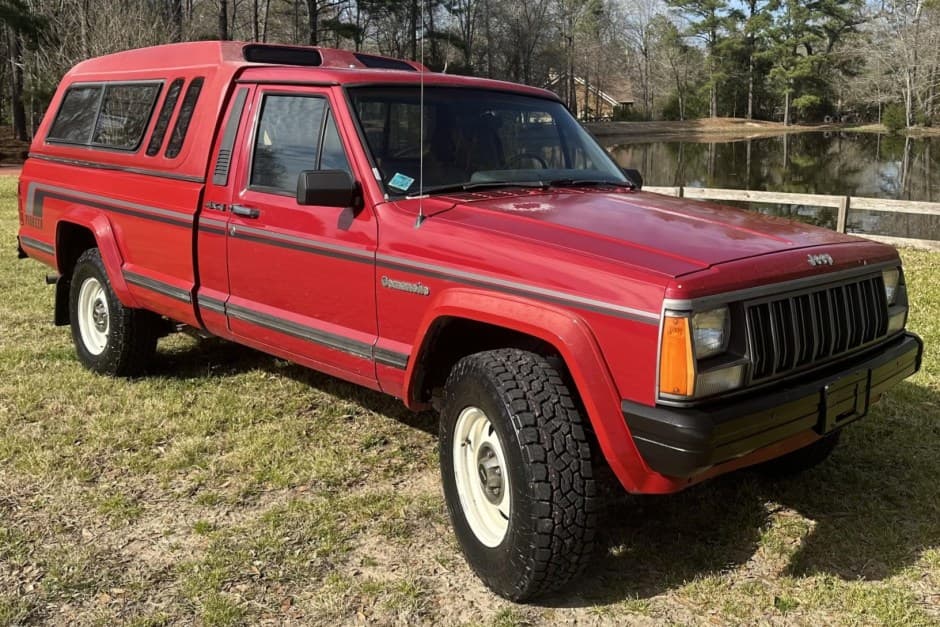 1988 Jeep Pickup sold for $6,000