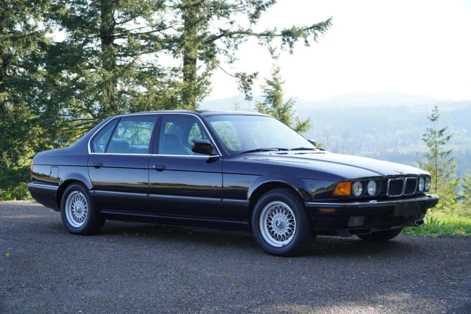 1990 BMW E32 7-Series sold for $9,540