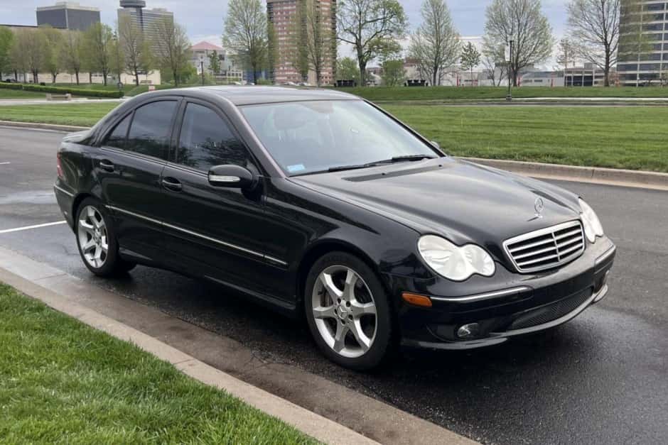 2007 Mercedes-Benz W203 C-Class sold for $9,650