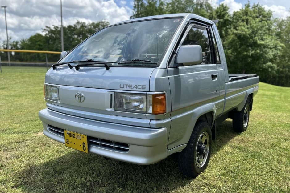 1996 Toyota LiteAce & TownAce sold for $10,000