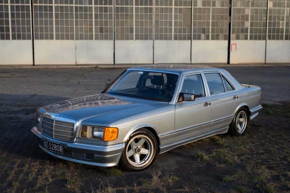 1981 Mercedes-Benz W126 S-Class sold for $17,280