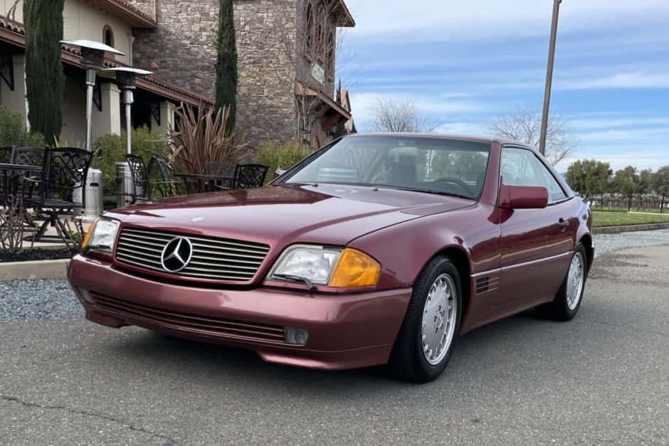 1990 Mercedes-Benz R129 SL sold for $10,000