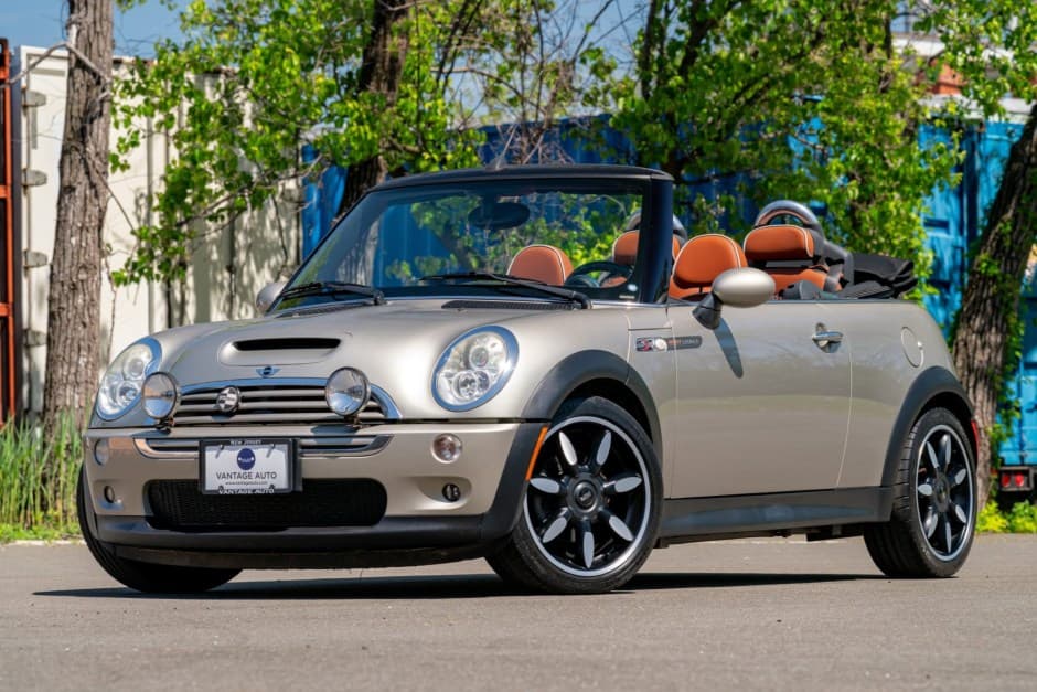 2007 Mini R52 Cooper Convertible sold for $14,750