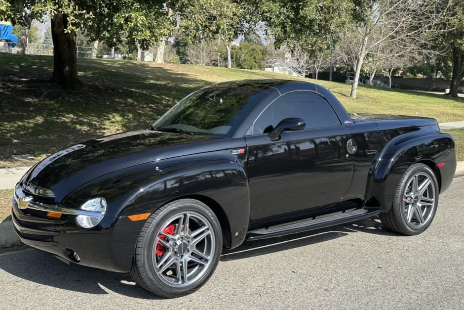 2006 Chevrolet SSR sold for $38,900