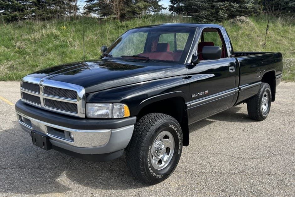 1995 Dodge Ram (1994-2002) sold for $15,500