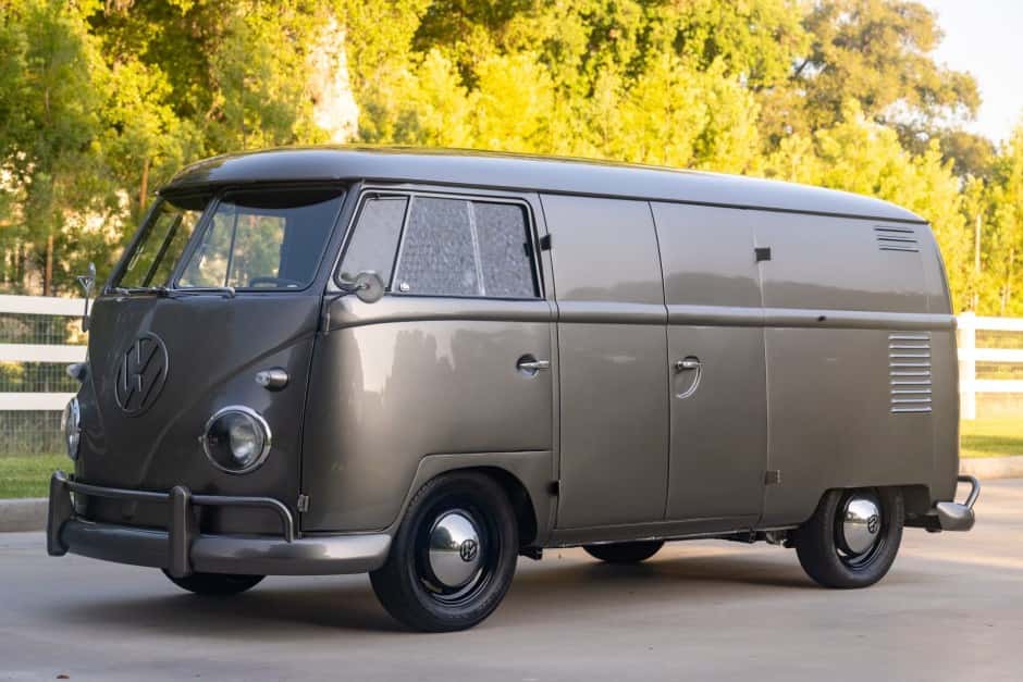 1960 Volkswagen Split-Window Bus sold for $34,500