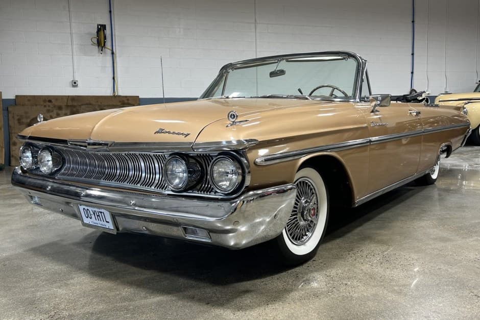 1961 Mercury Monterey sold for $22,558