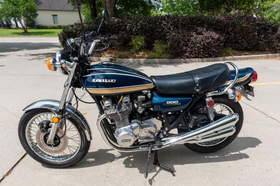 1975 Kawasaki Z1 & Z1-R sold for $12,975