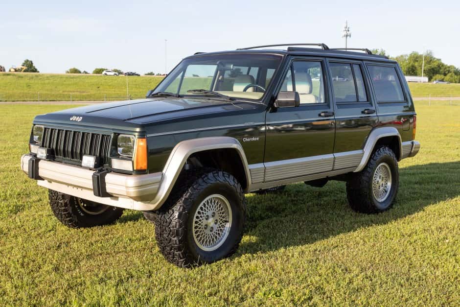 1995 Jeep XJ Cherokee sold for $14,250