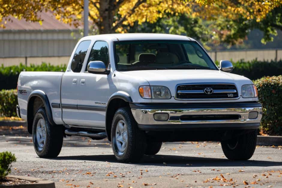 2000 Toyota Tundra (XK30/XK40 2000-2006) sold for $13,500