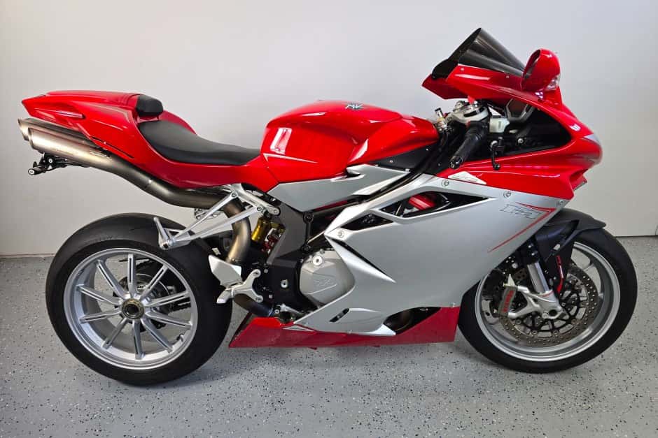 2015 MV Agusta F4 sold for $13,300
