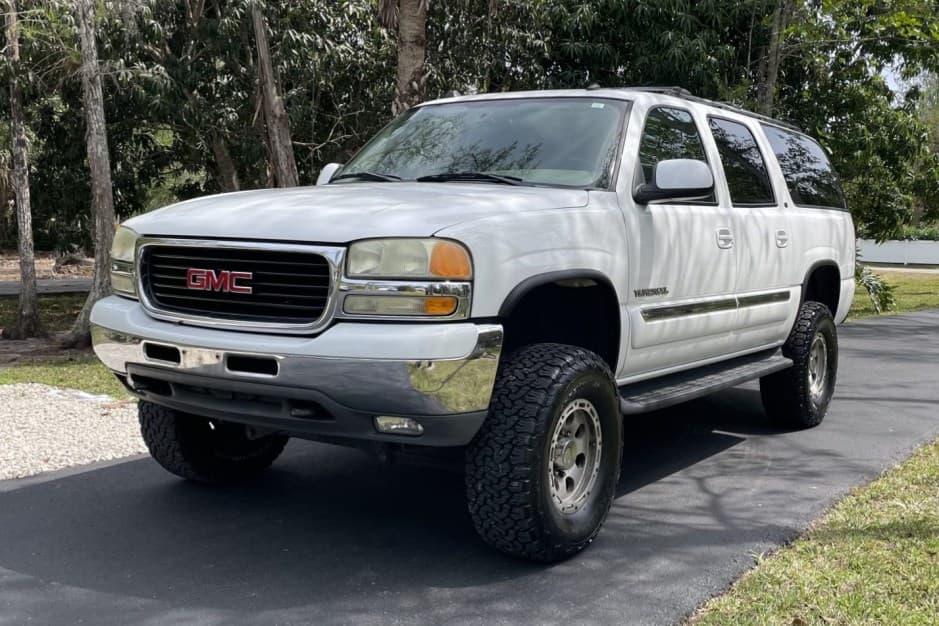 2004 GMC Yukon GMT800 sold for $15,600