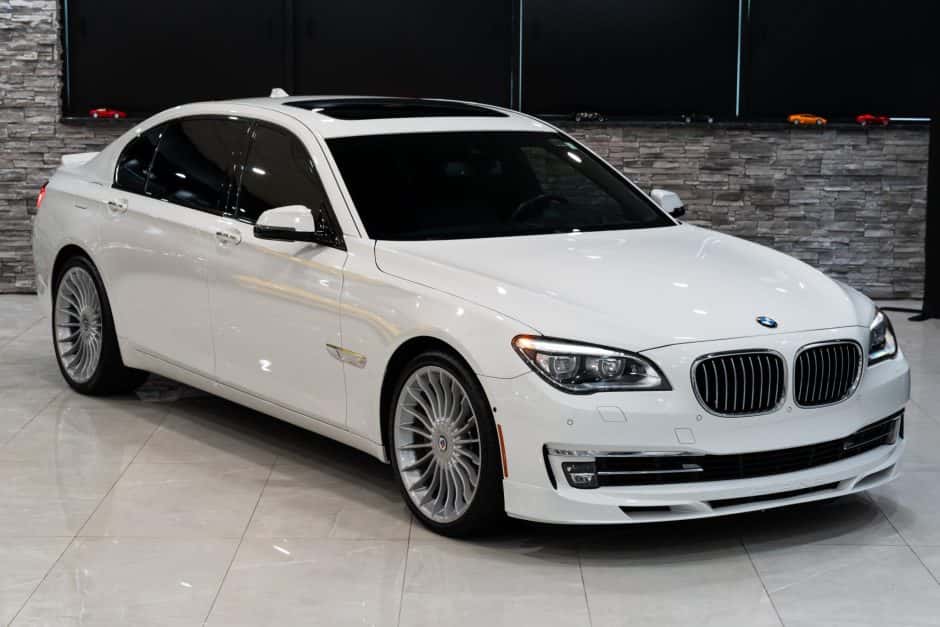 2013 BMW F01/F02 7-Series sold for $34,000