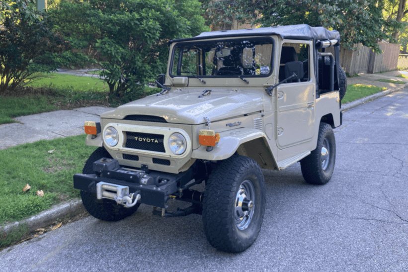 1975 Toyota Land Cruiser FJ40 sold for $28,000