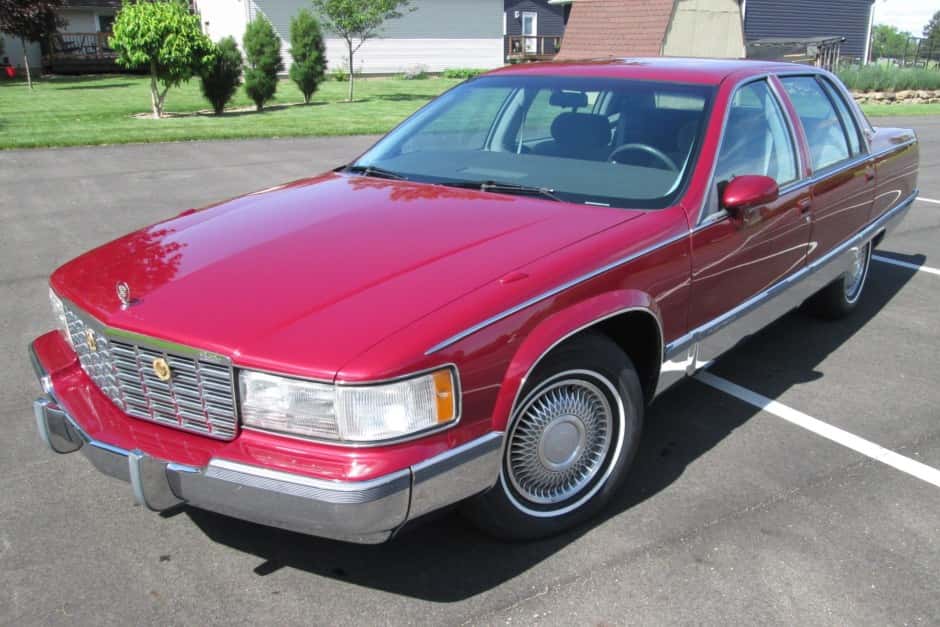 1994 Cadillac Fleetwood 1985-1996 sold for $8,410