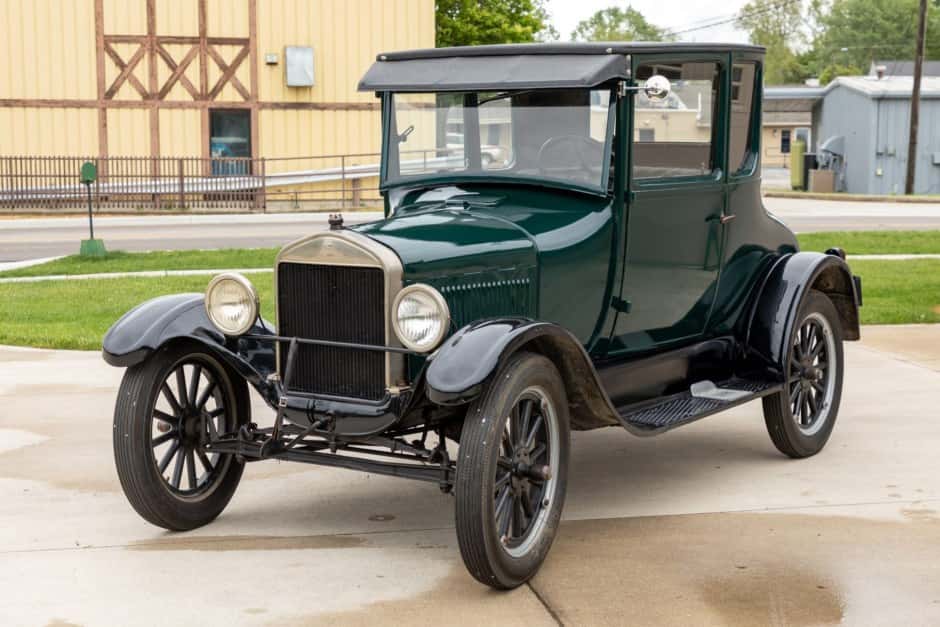 1926 Ford sold for $8,001