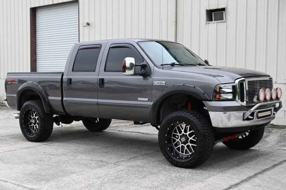 2006 Ford Super Duty 1999-2007 sold for $15,700