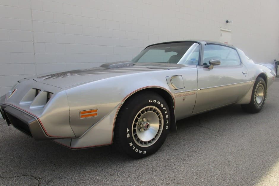 1979 Pontiac Firebird (1970-1981) sold for $32,500
