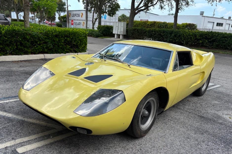 0 Ford GT40 Replica sold for $4,100