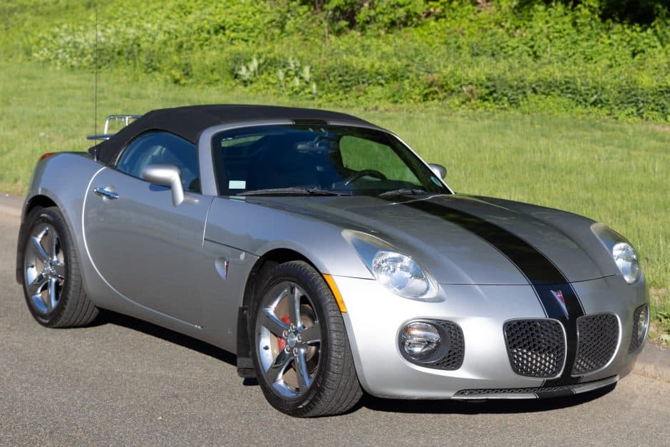 2007 Pontiac Solstice sold for $11,200